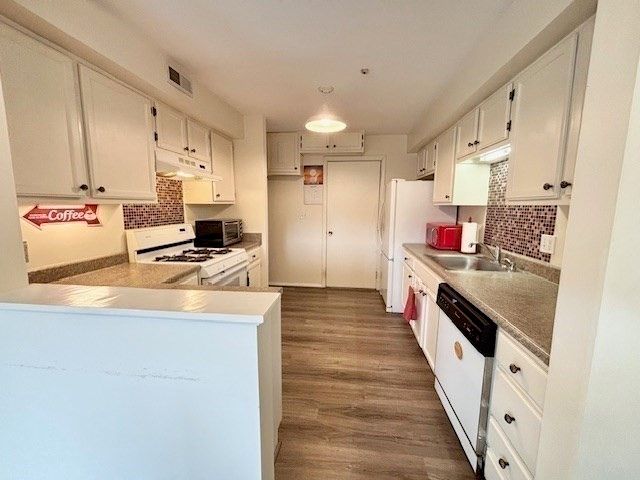 272 Greenbrook Drive 272, Stoughton, MA 02072