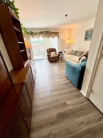 272 Greenbrook Drive 272, Stoughton, MA 02072