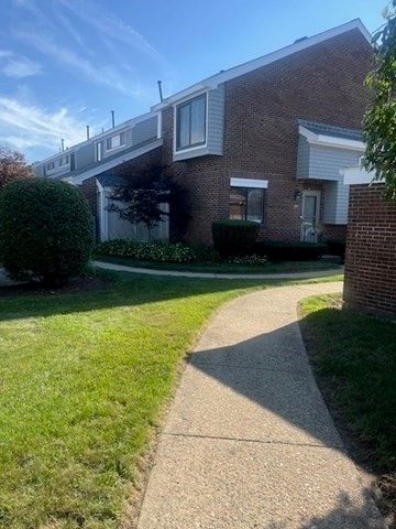 272 Greenbrook Drive 272, Stoughton, MA 02072