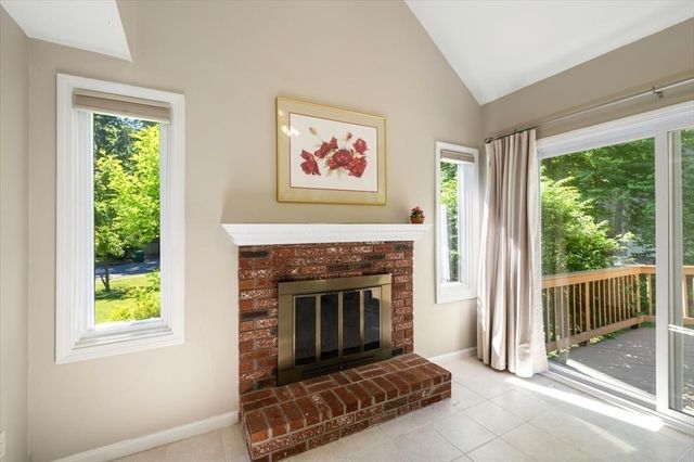 7 Hundred Oaks Ln, Ashland, MA 01721