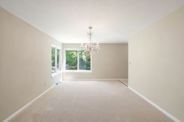 7 Hundred Oaks Ln, Ashland, MA 01721