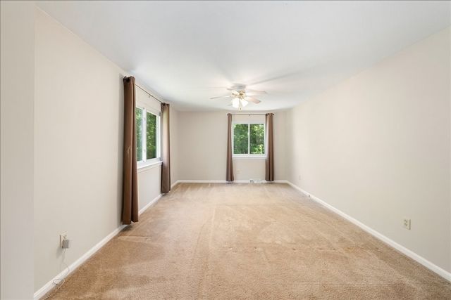7 Hundred Oaks Ln, Ashland, MA 01721