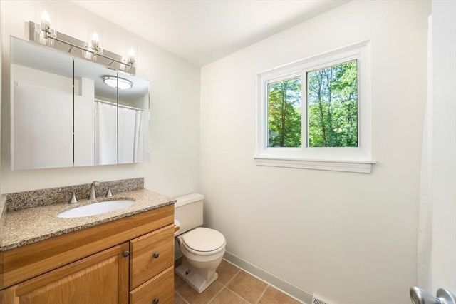 7 Hundred Oaks Ln, Ashland, MA 01721