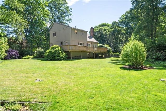 7 Hundred Oaks Ln, Ashland, MA 01721