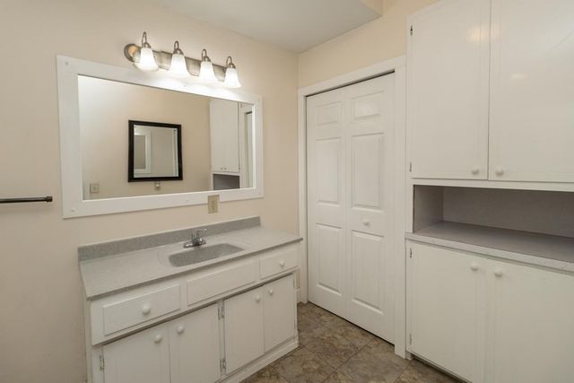 83 King Street E, Saint Paul, MN 55107