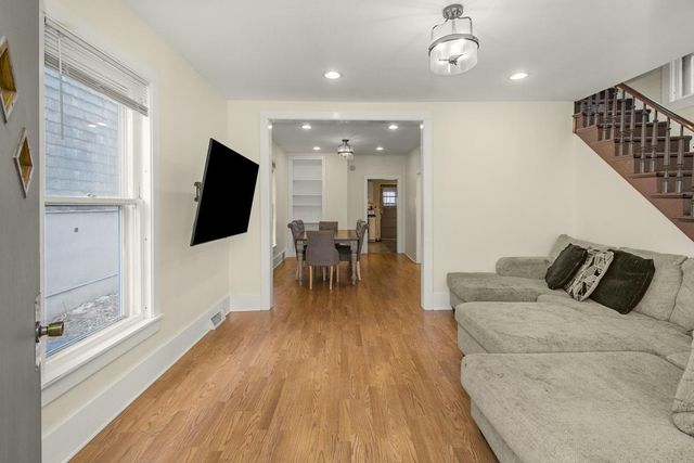 83 King Street E, Saint Paul, MN 55107