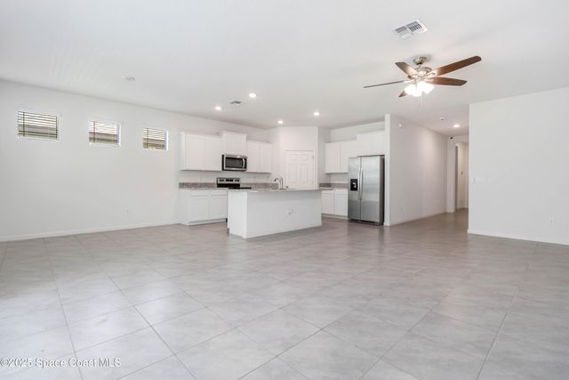 947 Remington Green Drive SE, Palm Bay, FL 32909