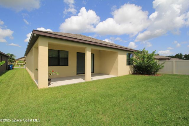 947 Remington Green Drive SE, Palm Bay, FL 32909