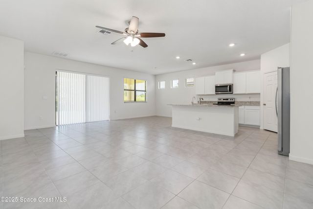 947 Remington Green Drive SE, Palm Bay, FL 32909