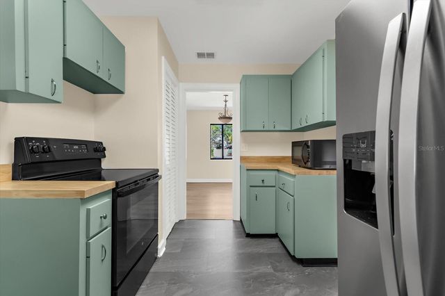 7807 SENRAB DRIVE, Bradenton, FL 34209