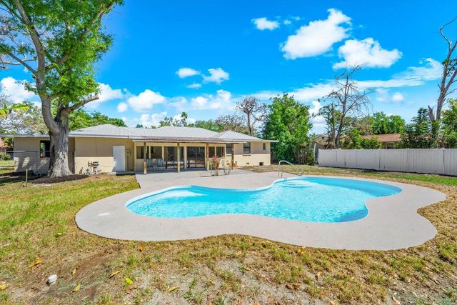 7807 SENRAB DRIVE, Bradenton, FL 34209