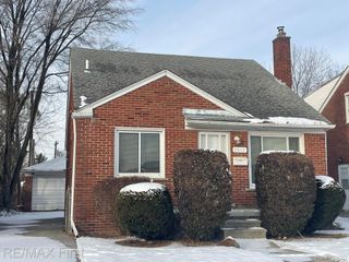 23113 HAYES Avenue, Eastpointe, MI 48021