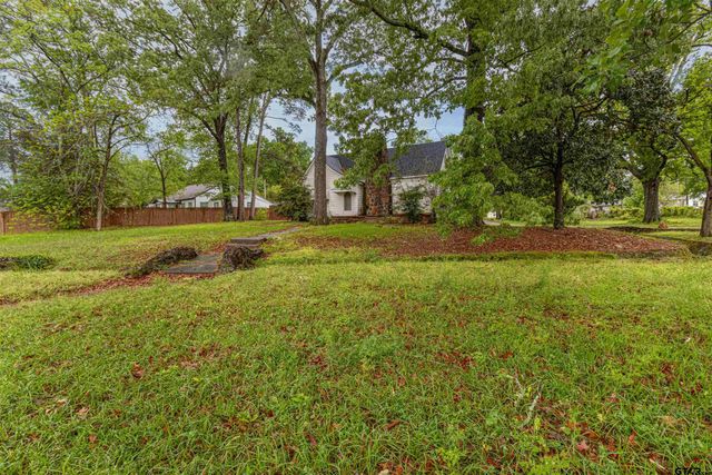 702 E North St, Kilgore, TX 75662