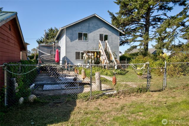 45 S Third Street, Pacific Beach, WA 98571