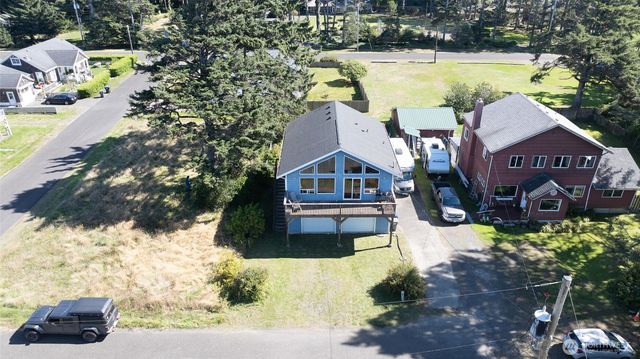 45 S Third Street, Pacific Beach, WA 98571