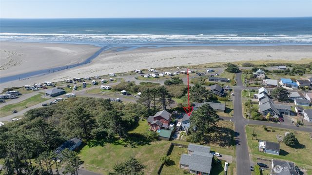 45 S Third Street, Pacific Beach, WA 98571