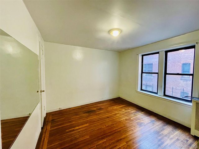 2199 Holland Avenue 3E, Bronx, NY 10462