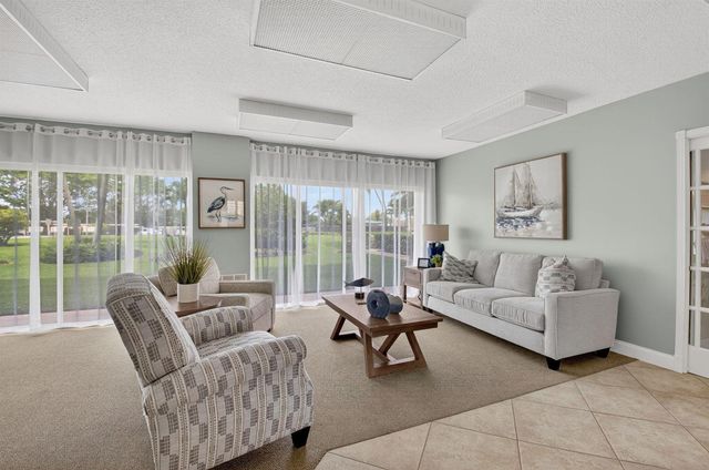555 NW 4 Avenue 4230, Boca Raton, FL 33432