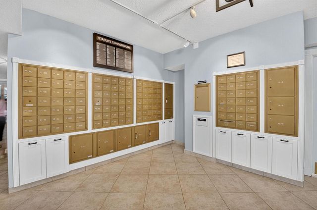 555 NW 4 Avenue 4230, Boca Raton, FL 33432