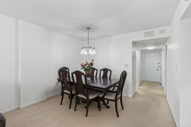 555 NW 4 Avenue 4230, Boca Raton, FL 33432