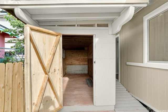 4124 Likini Street, Honolulu, HI 96818