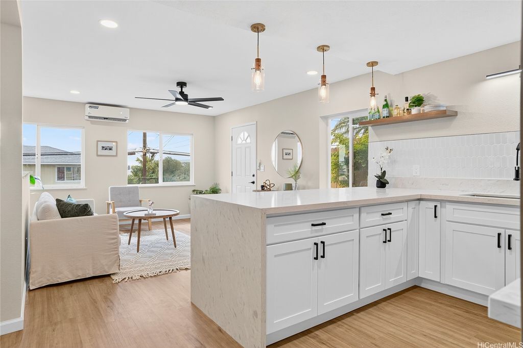 4124 Likini Street, Honolulu, HI 96818