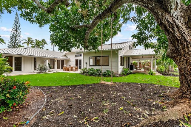 1251 Kainui Drive, Kailua, HI 96734
