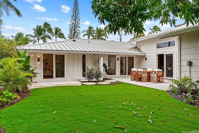 1251 Kainui Drive, Kailua, HI 96734