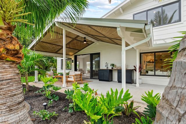 1251 Kainui Drive, Kailua, HI 96734