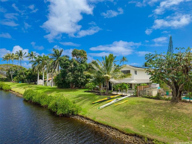 1251 Kainui Drive, Kailua, HI 96734