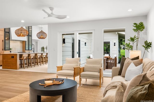 1251 Kainui Drive, Kailua, HI 96734