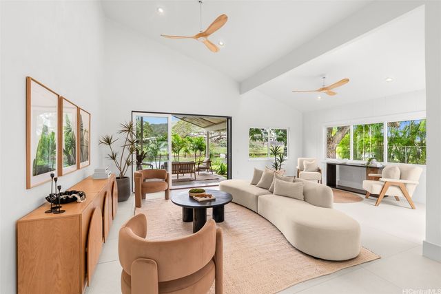 1251 Kainui Drive, Kailua, HI 96734