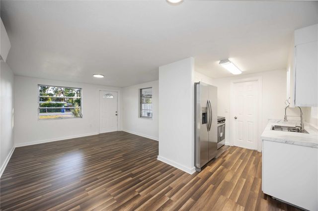 306 E LANGSNER STREET, Englewood, FL 34223