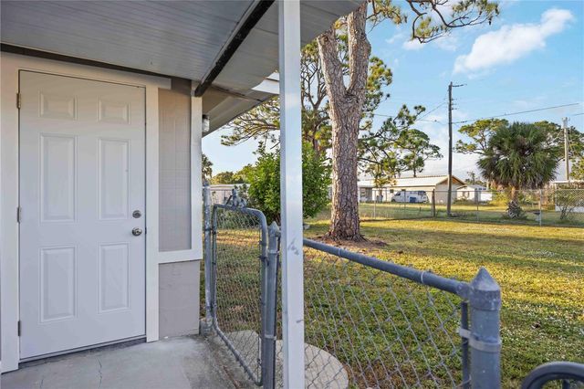 306 E LANGSNER STREET, Englewood, FL 34223