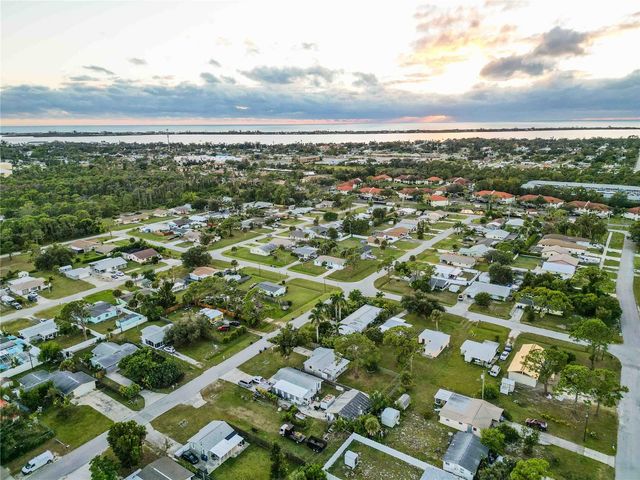 306 E LANGSNER STREET, Englewood, FL 34223