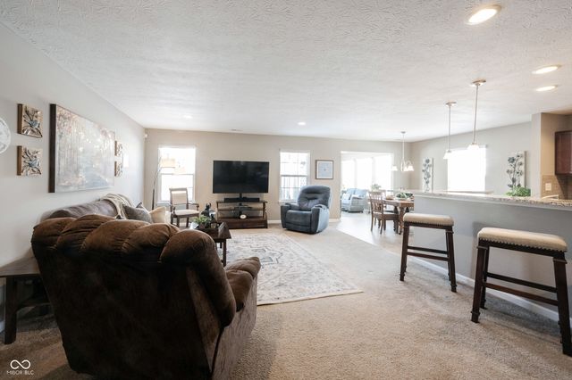 4678 W Otway Lane, New Palestine, IN 46163