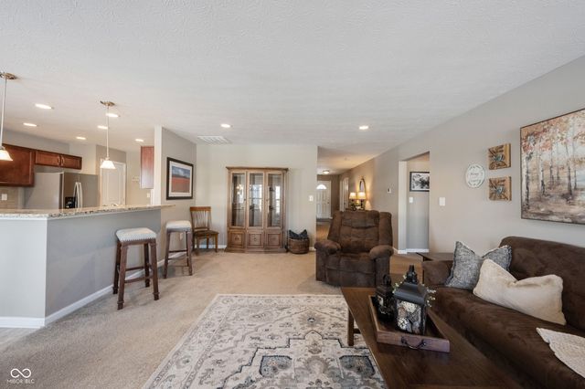 4678 W Otway Lane, New Palestine, IN 46163