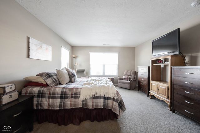 4678 W Otway Lane, New Palestine, IN 46163