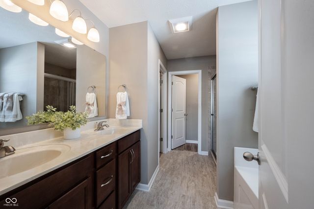 4678 W Otway Lane, New Palestine, IN 46163