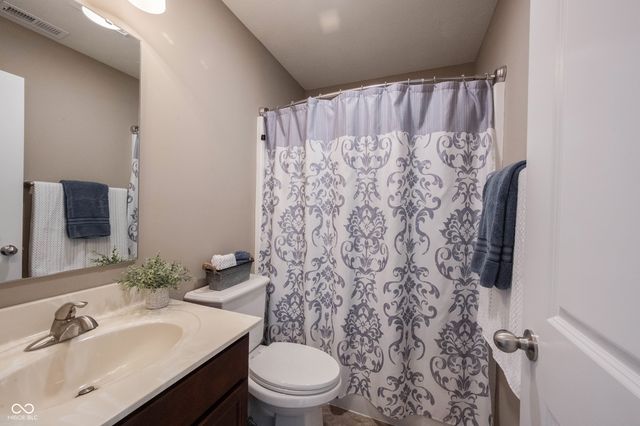 4678 W Otway Lane, New Palestine, IN 46163