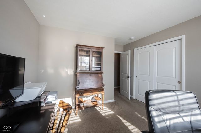 4678 W Otway Lane, New Palestine, IN 46163