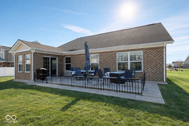 4678 W Otway Lane, New Palestine, IN 46163