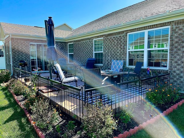 4678 W Otway Lane, New Palestine, IN 46163