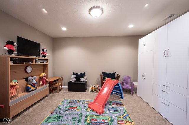 4678 W Otway Lane, New Palestine, IN 46163