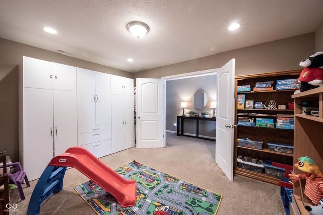 4678 W Otway Lane, New Palestine, IN 46163