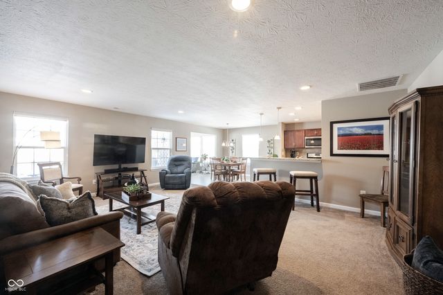 4678 W Otway Lane, New Palestine, IN 46163