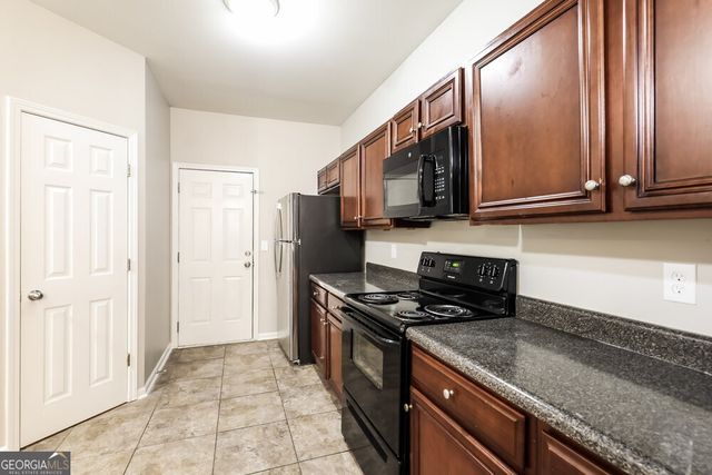 6450 Splitpine Court, Atlanta, GA 30349