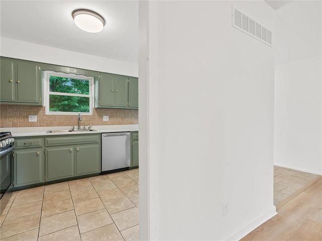1229 Michele Drive, Excelsior Springs, MO 64024