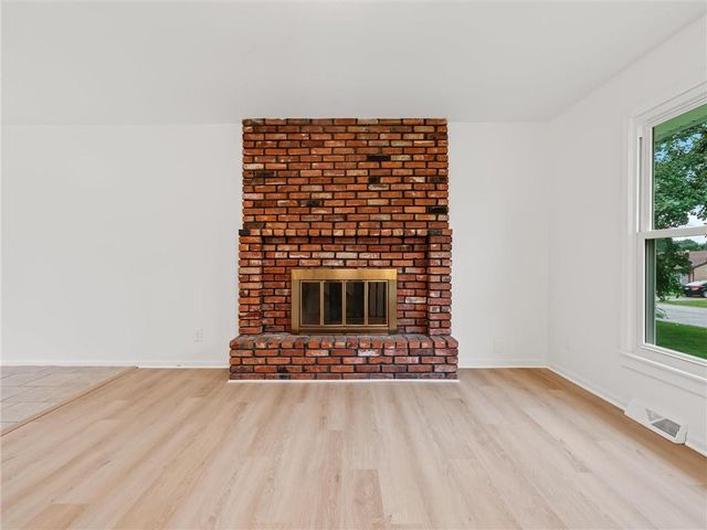 1229 Michele Drive, Excelsior Springs, MO 64024