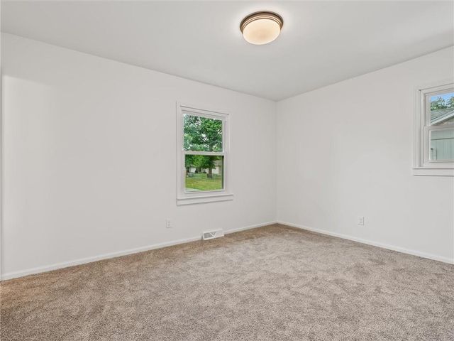 1229 Michele Drive, Excelsior Springs, MO 64024